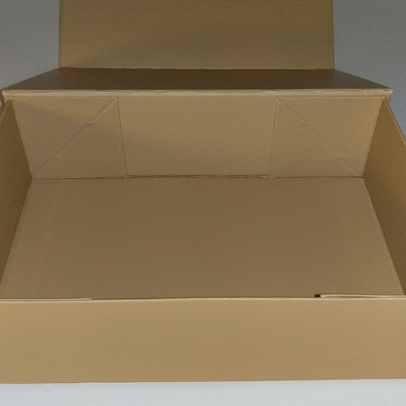 π Michael Kors π Magnetic Gift Box Storage Holiday MK π - Picture 4 of 7